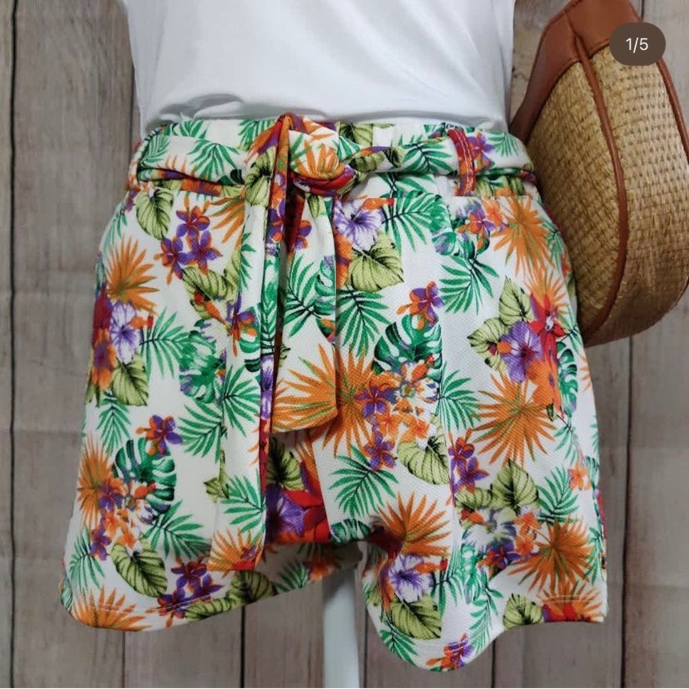 Tropical Floral print Shorts